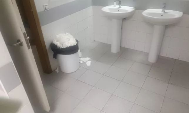 FBECDD8A-1EB7-4168-A99F-729A2E552629