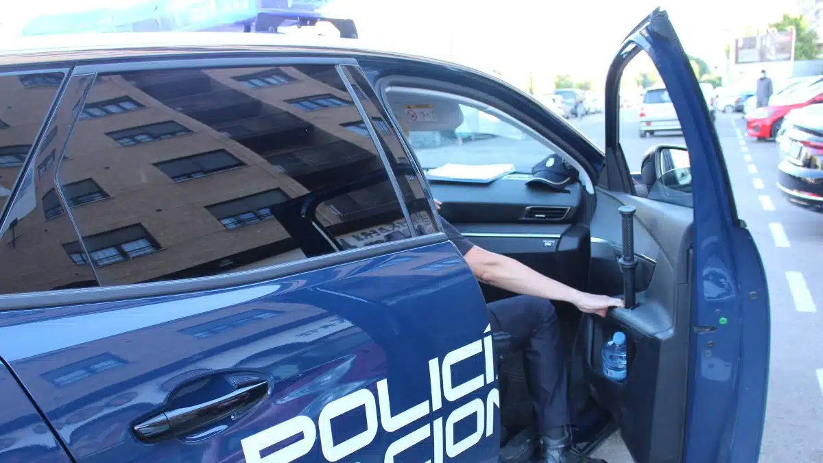 policianacional-coche
