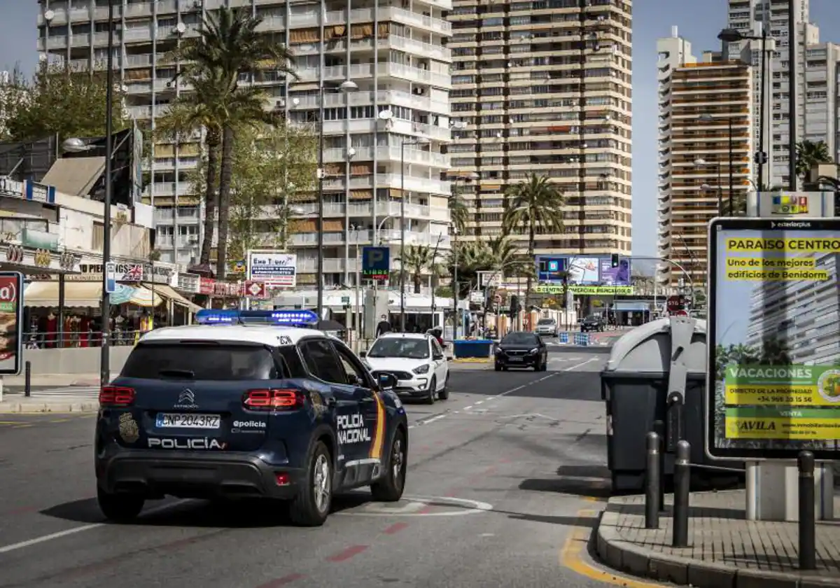 policia-benidorm-ReOfa09lgyw0KLxn8K5n3OK-1200x840@abc