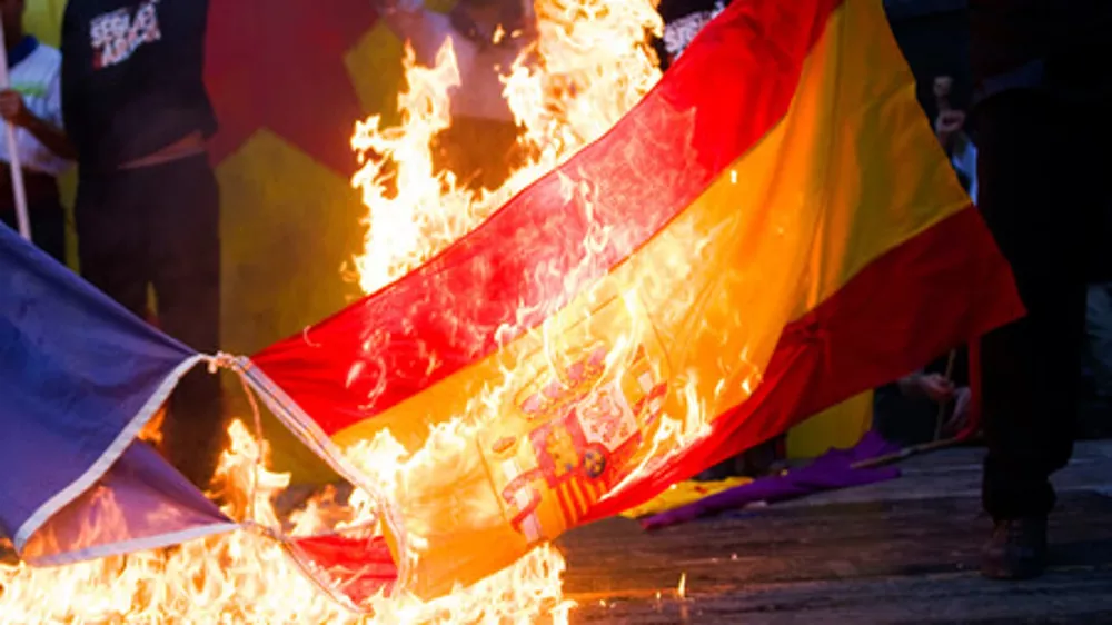 quema-banderas-espanolas_97