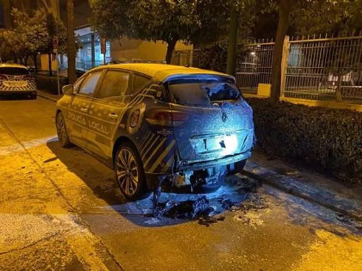 Cochepatrullaincendiado