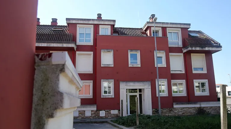 guardiacivil-atrincherado-piso