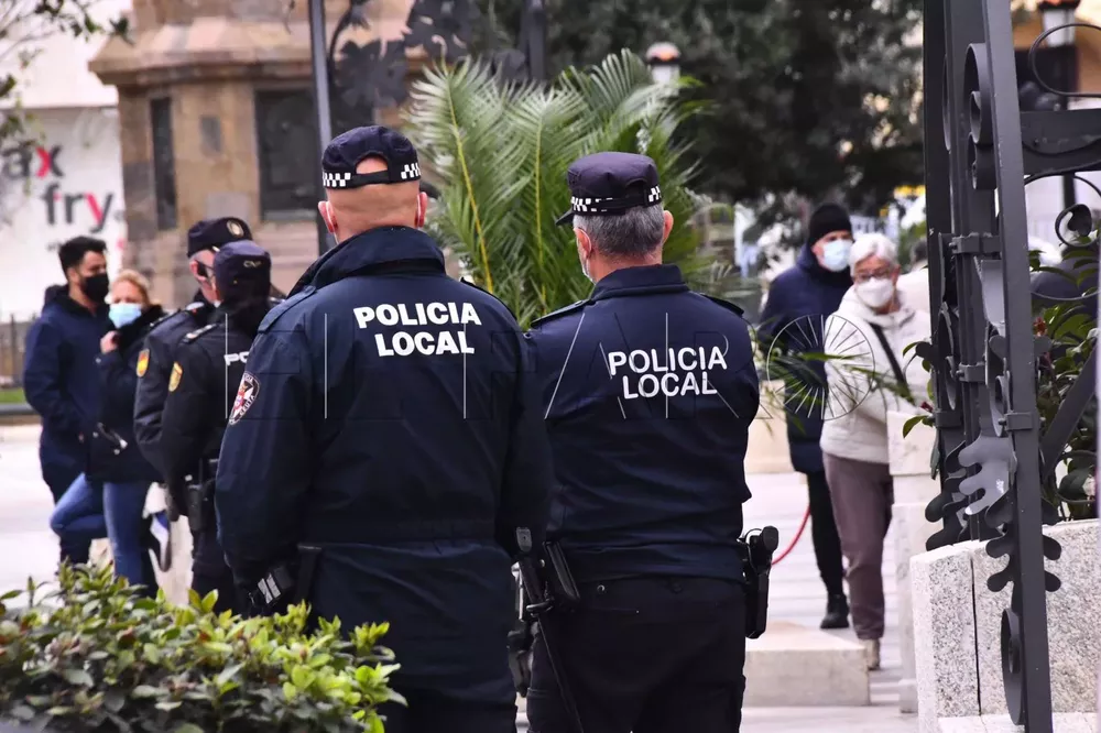 33E101DE-8F80-4381-B153-9B571A4310F8