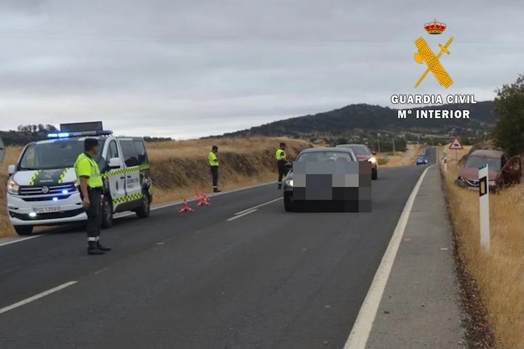 Guardia-Civil-accidente-de-circulacion