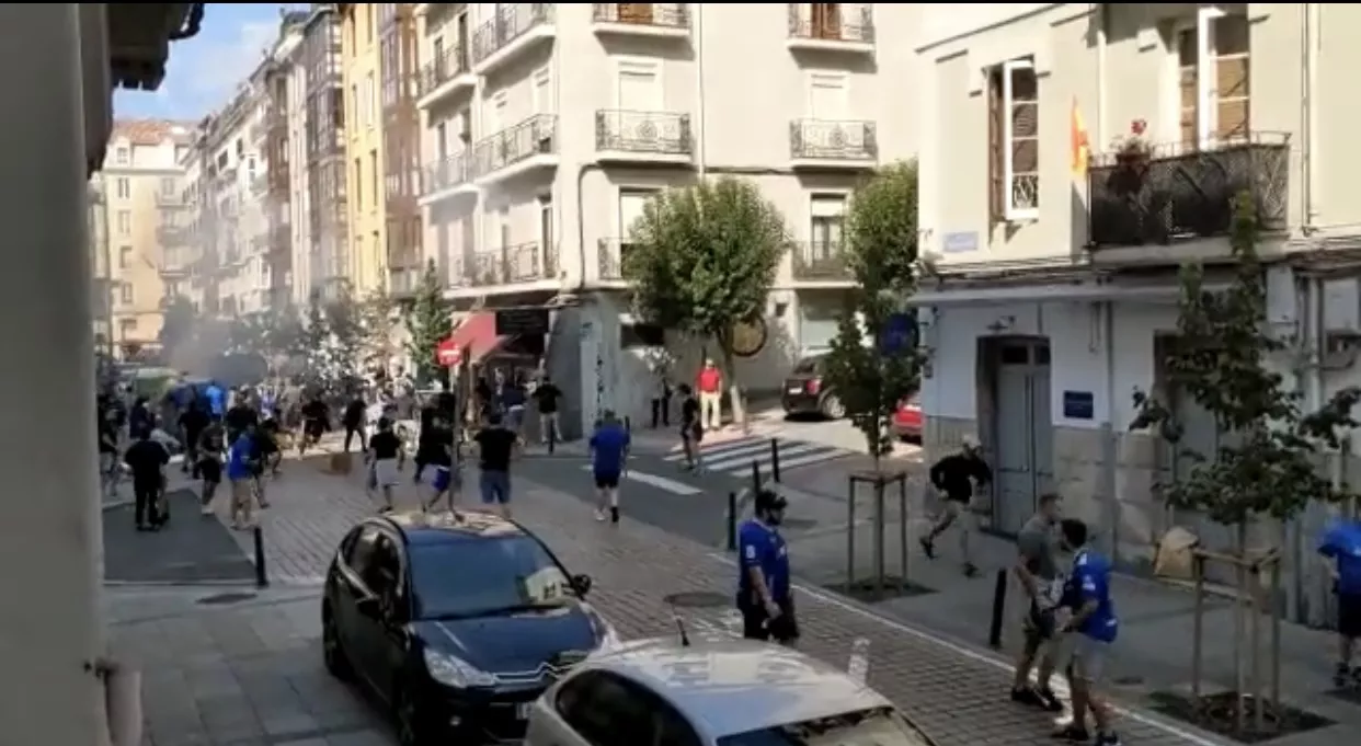 07AE1B76-9BA7-4CA5-83FF-F4C5475E5B1F