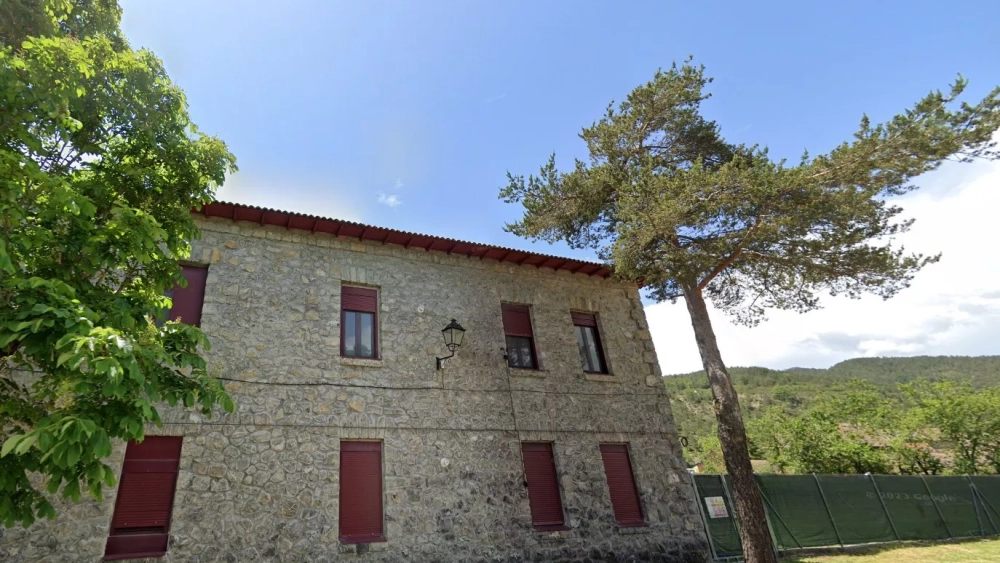 cuartel-de-la-guardia-civil-en-anso_4_1000x563